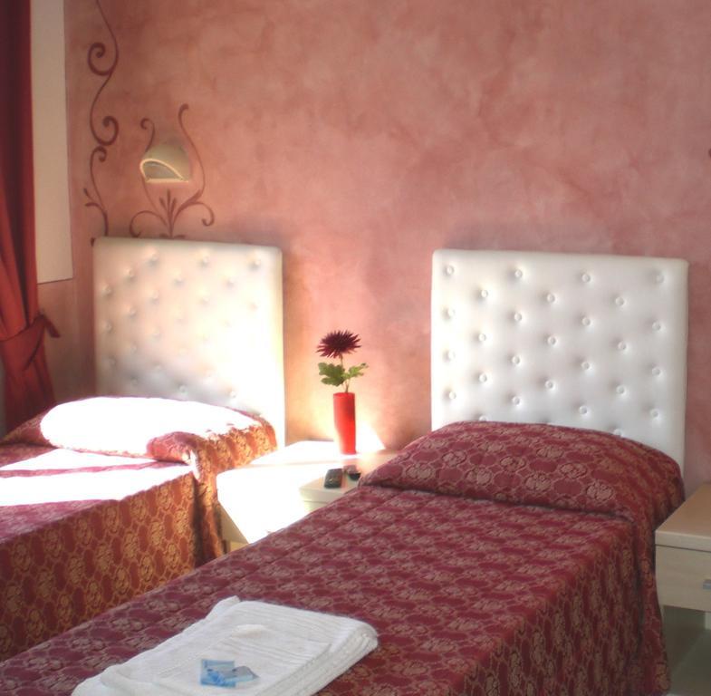 Hotel Romagna Cesena Room photo